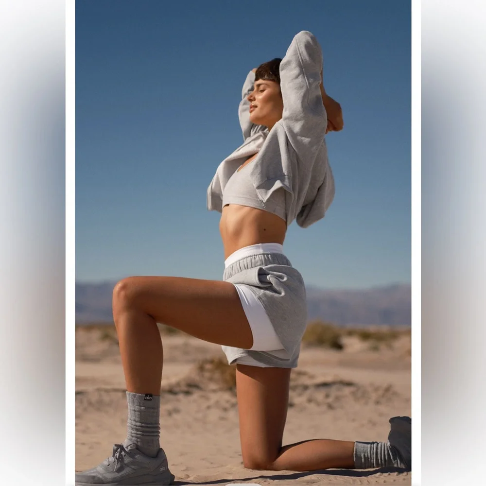 Alo Yoga Unisex Scrunch Sock Athletic Heather Grey Medium